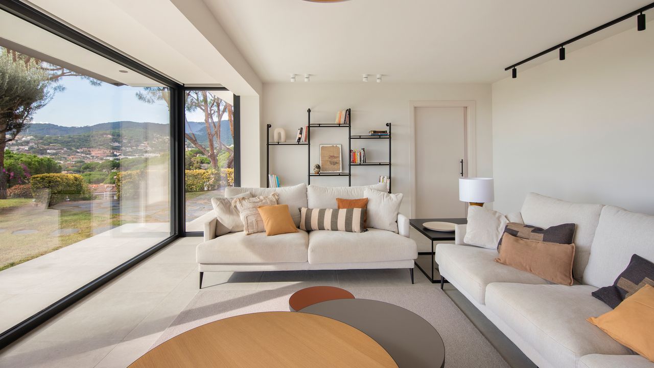 A renovation in the Maresme that has everything we would want for our home