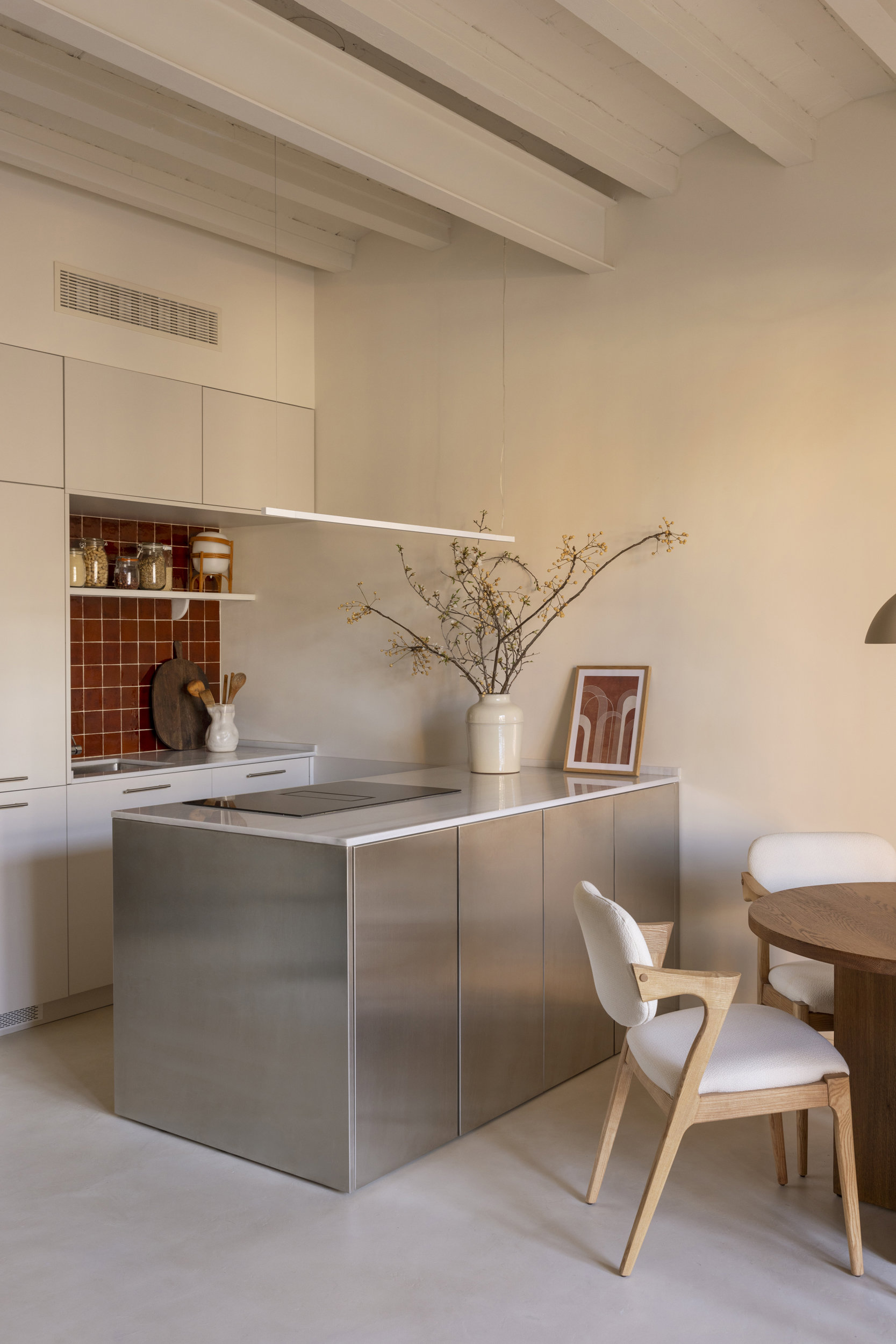 The cosy home of an English photographer in a century-old estate in Barcelona
